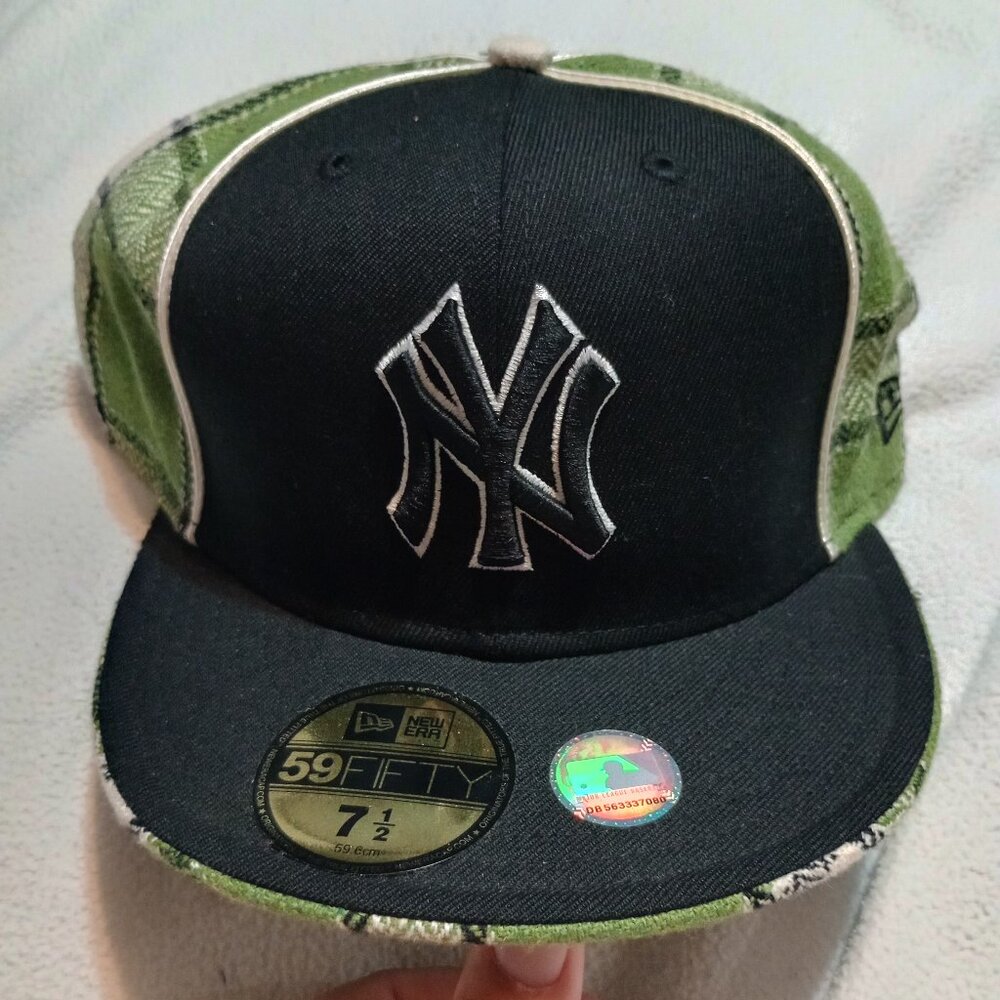 NY MLB baseball hat.